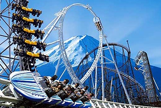 山梨県富士河口湖町のふるさと納税 富士急ハイランド ワンデイパスペアご招待券｜ 遊園地 テーマパーク FAL001