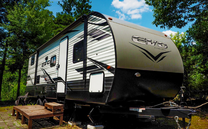 島根県美郷町のふるさと納税 石見ワイナリー カヌーの里おおち トレーラーハウス 宿泊補助券