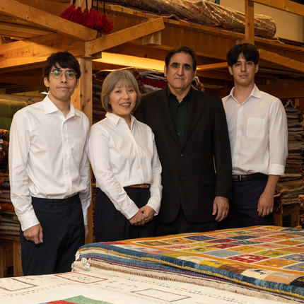 茨城県つくばみらい市のふるさと納税 【5万円コース】キリム・絨毯・ギャッベ　豊富なカタログから自由に選べる！ 【各 限定1点 】 キリム 絨毯 ギャッベ ラグ 手織り 最高級 天然 玄関 じゅうたん [BP235-NT]