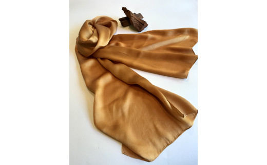 あんず染め スカーフ 100%国産シルク|手作業染め 自然 伝統技法 染め物 信州 あんずの里 長野県 千曲市