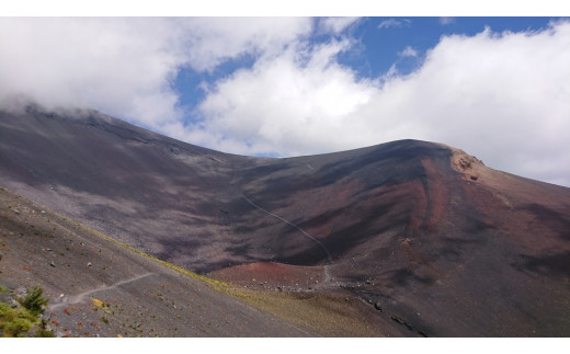 静岡県富士宮市のふるさと納税 0050-18-04　第4回ジャパンツーリズムアワード受賞！富士山 宝永火口トレッキング